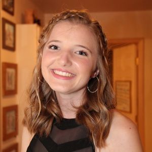 Meet your Posher, Ellie